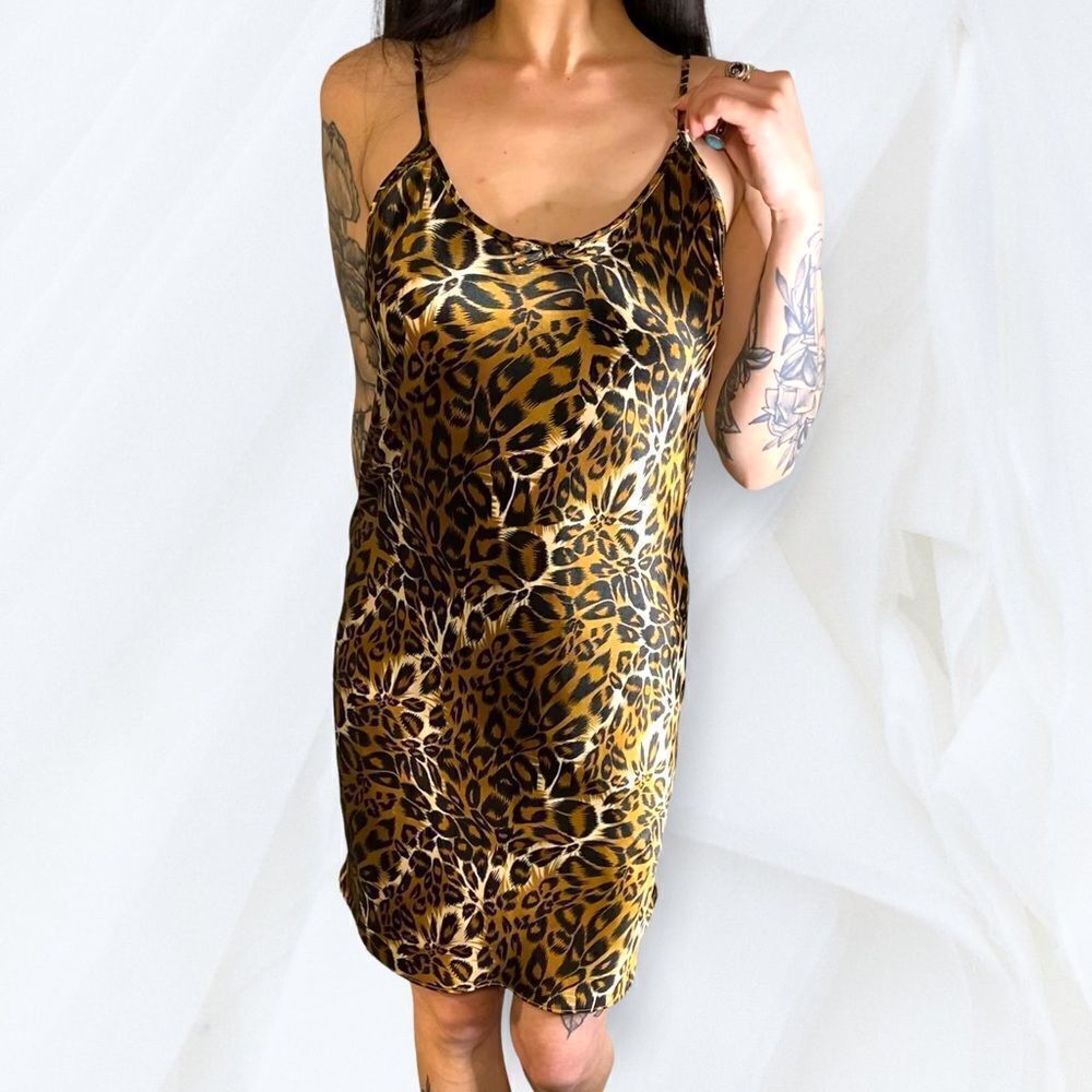 Y2K Satin Leopard Print Chemise (M) Secret Treasures